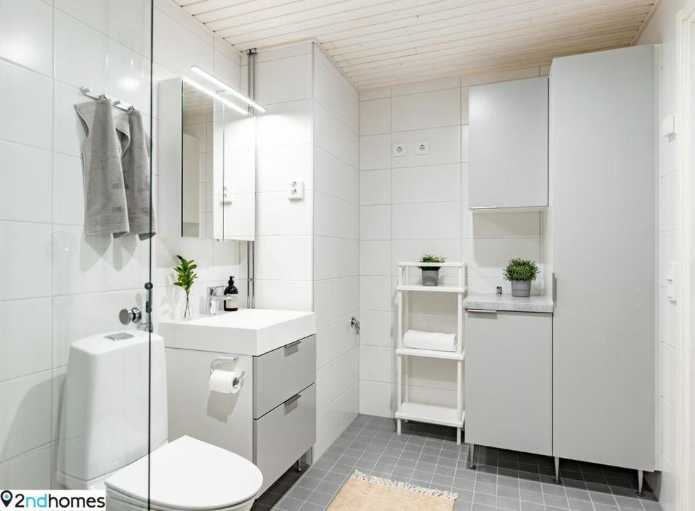 "Kanava" - New 1Br Apartment With Sauna, Balcony & Views, Hosted By 2Ndhomes Tammerfors Exteriör bild